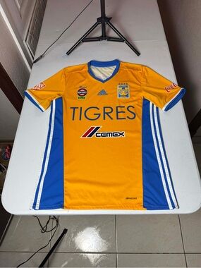 ADIDAS TIGRES UANL MEXICO Sz M HOME  ORIGINAL JERSEY SHIRT